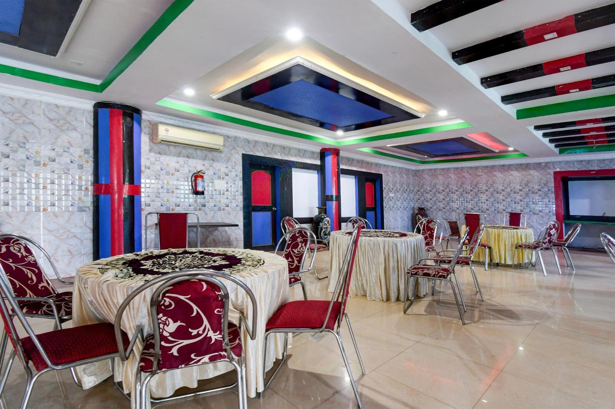 Hotel O Blue Royal Бхубанешвар Екстериор снимка