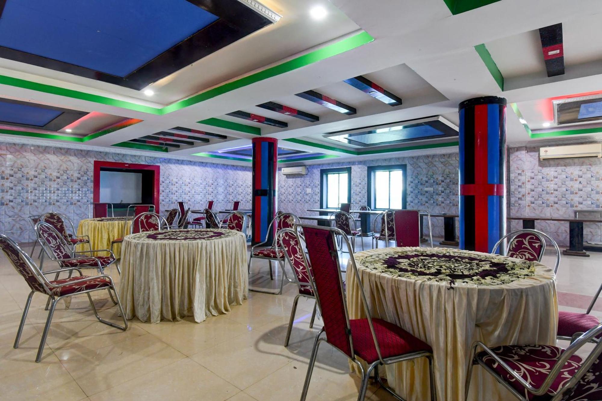Hotel O Blue Royal Бхубанешвар Екстериор снимка